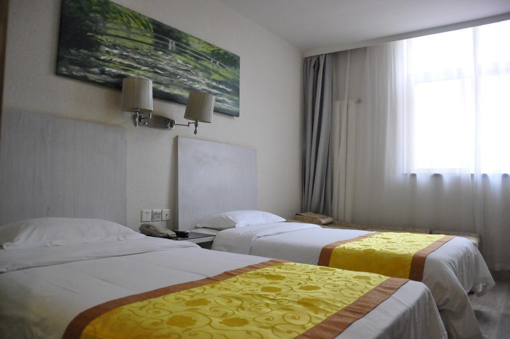 Super 8 Hotel Beijing Shijingshan Jiujiuyuan Room photo