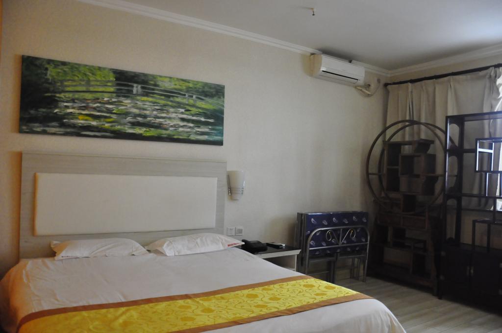 Super 8 Hotel Beijing Shijingshan Jiujiuyuan Room photo